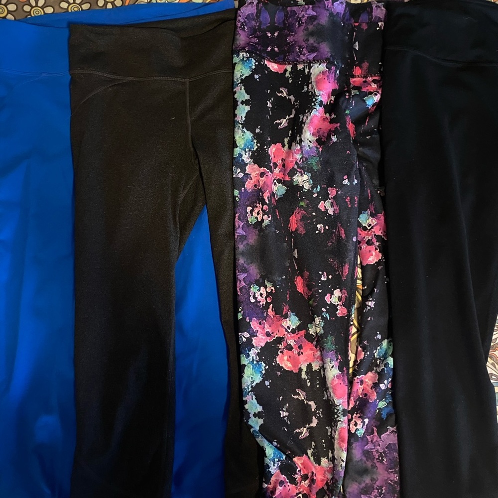 Fabletics Powerhold Capri lot